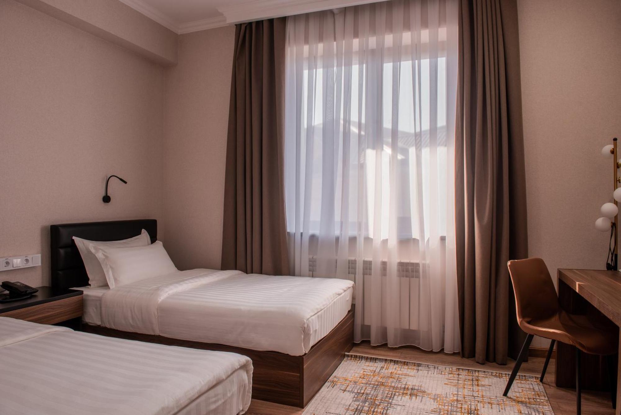 Silk Road Premium Hotel Tashkent Exterior photo